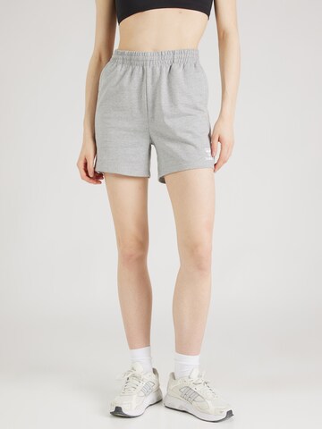 Hummel Regular Sportshorts 'GO 2.0' in Grau: predná strana