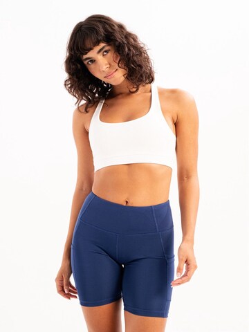 Justever Bustier Sport-BH in Weiß: Vorderseite