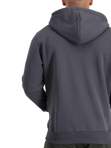ALPHA INDUSTRIES Sweatshirt 'Basic Zip' i grå
