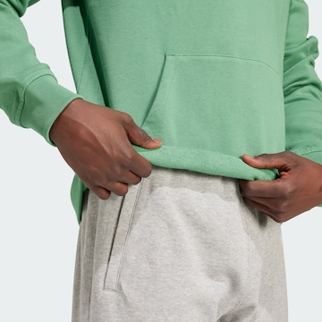 Sweat-shirt 'Trefoil Essential' ADIDAS ORIGINALS en vert