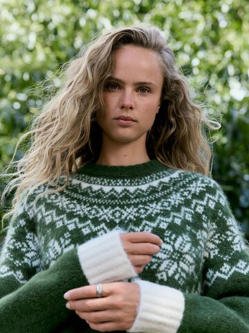 Next Sweater in Green