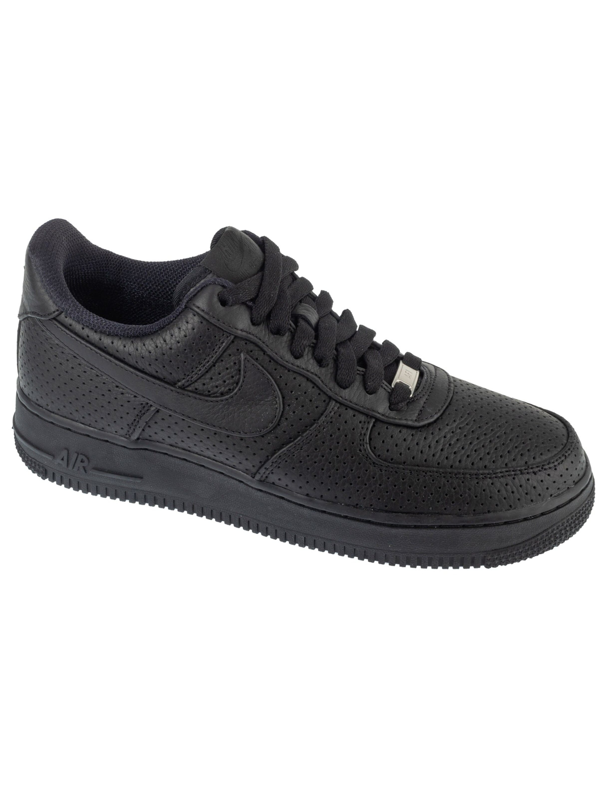 NIKE Sneakers laag 'Nike Air Force 1' in Zwart: voorkant