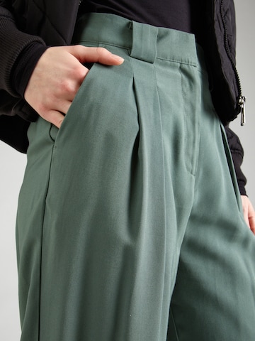 ABOUT YOU Wide Leg Hose 'Mira' in Grün