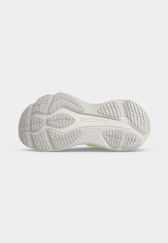 Chaussure de course saucony en jaune