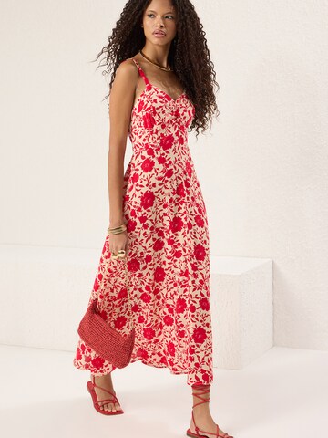 Trendyol Φόρεμα σε κόκκινο
