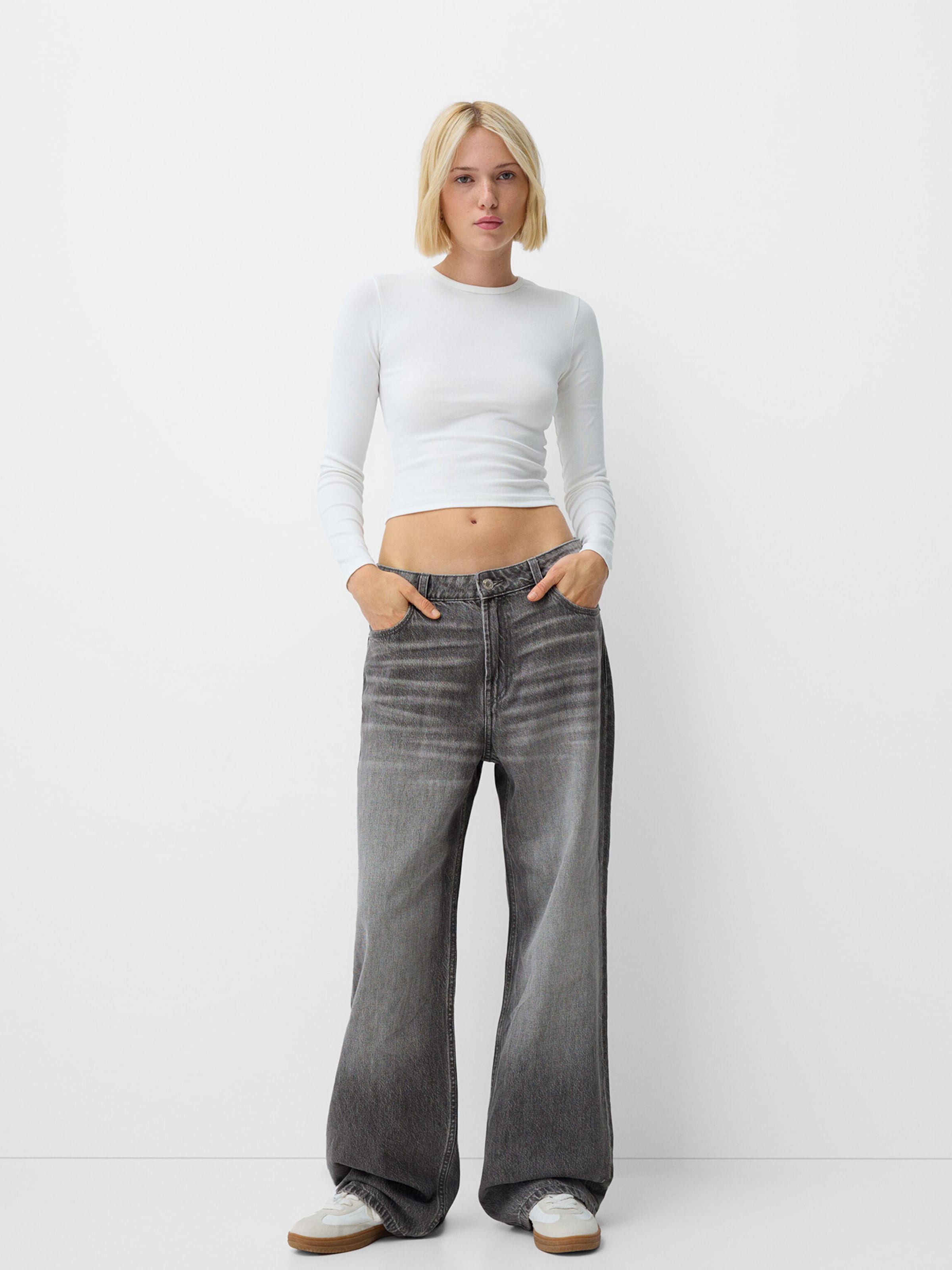☆ドイツ発*BERSHKA*新作*ローライズストレートデニム/GREY☆ ☆ドイツ発*BERSHKA*新作*ローライズストレートデニム/GREY
