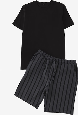 Pyjama court Trendyol en gris : devant