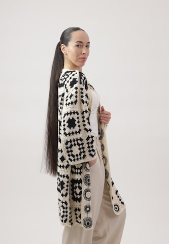 Elara Cardigan i sort