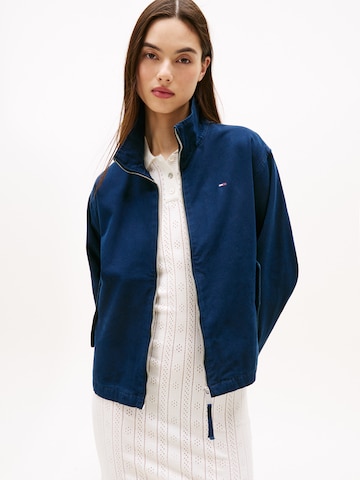 Tommy Jeans Демисезонная куртка в Синий: спереди