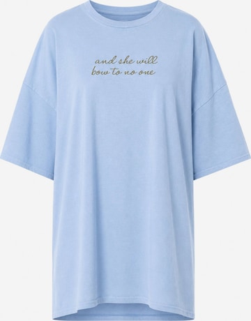 Worldclassca Oversized Shirt in Blue: front