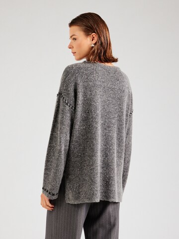 Grace Sweater Big BEAR in Grey Dark Grey ABOUT YOU