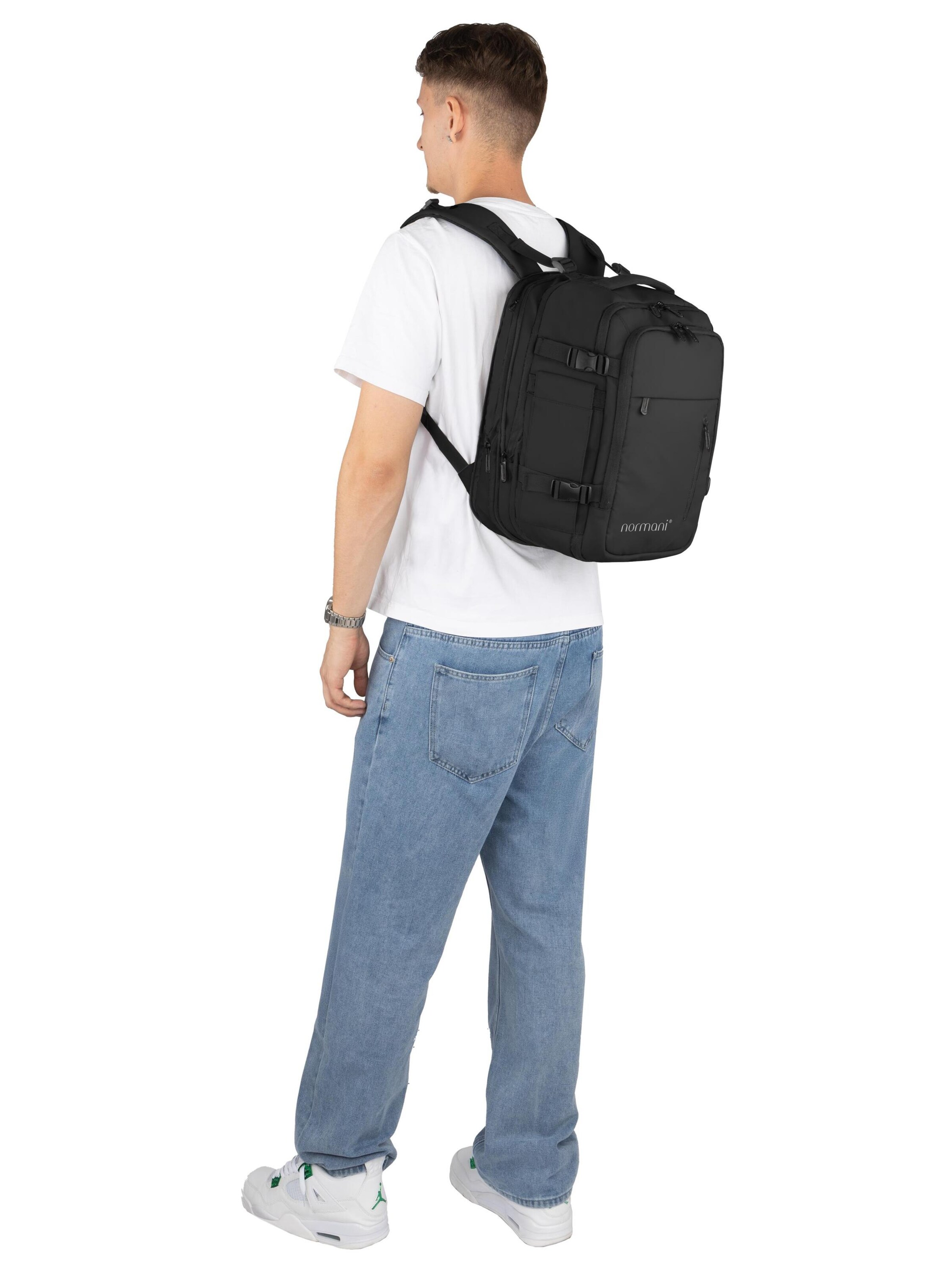 normani Sports bag 'Nikaho' in Black