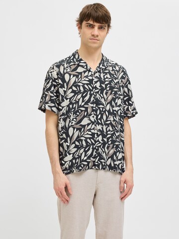 JJ Rebel Regular fit Button Up Shirt 'JREBBERN' in Black: front