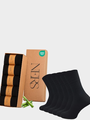 NERS Socken 'KAUMA' in Schwarz: Vorderseite