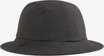 PUMA Hat in Black
