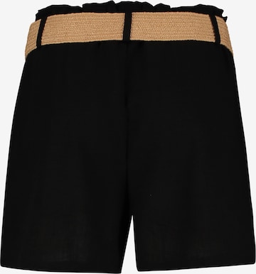 regular Pantaloni con pieghe 'Mo44di' di Hailys in nero