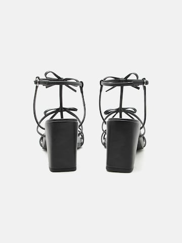 Sandales à lanières 'Lovelyy' STEVE MADDEN en noir