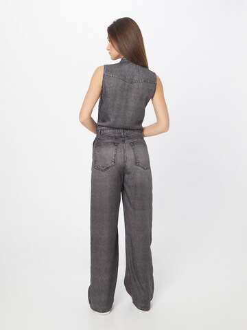 Salopeta de la rag & bone pe negru