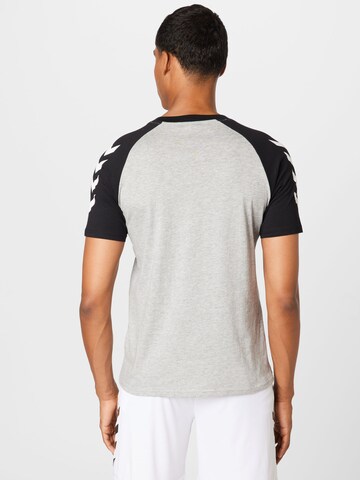 HummelTehnička sportska majica 'Legacy' - siva boja