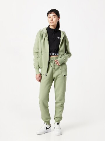 Effilé Pantalon Nike Sportswear en vert