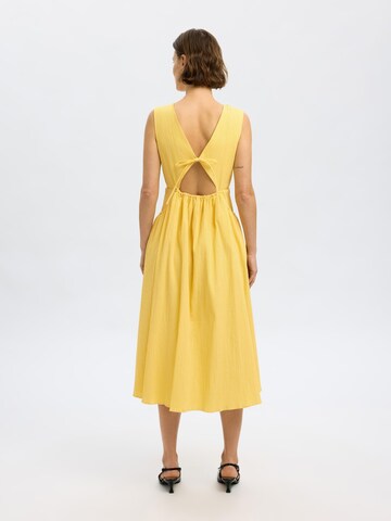 Robe d’été SELECTED FEMME en jaune