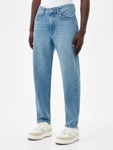 Bershka Regular Jeans in Blauw: voorkant