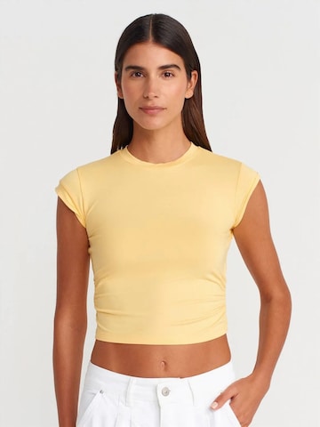 Dilvin T-Shirts in Gelb: Vorderseite