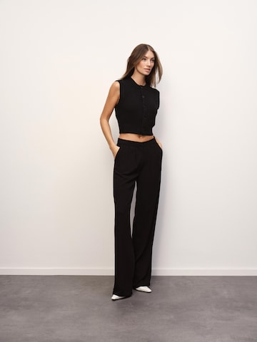 RÆRE by Lorena Rae Regular Панталон с набор 'Brenda' в черно