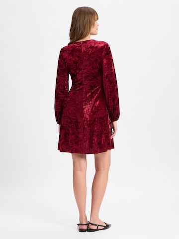 Marie Lund Jurk ' Sareply ' in Rood