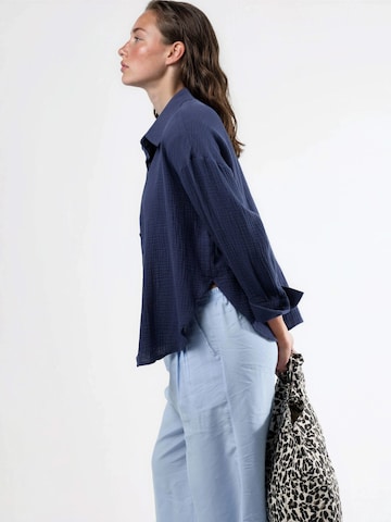 T-shirt Busem en bleu