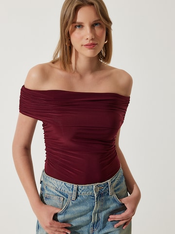 Happiness İstanbul - Blusa em vermelho