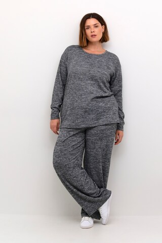 Maglietta 'KC Annie' di KAFFE CURVE in grigio