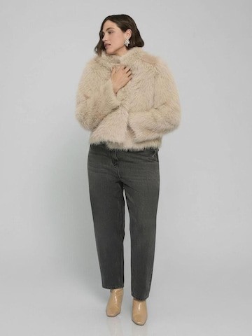 Fiorella Rubino Wintermantel in Beige