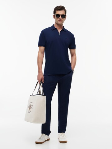 TOMMY HILFIGER Poloshirt in Blau