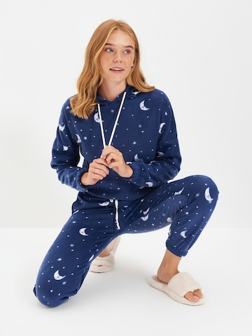 Trendyol Pyjama in Blauw