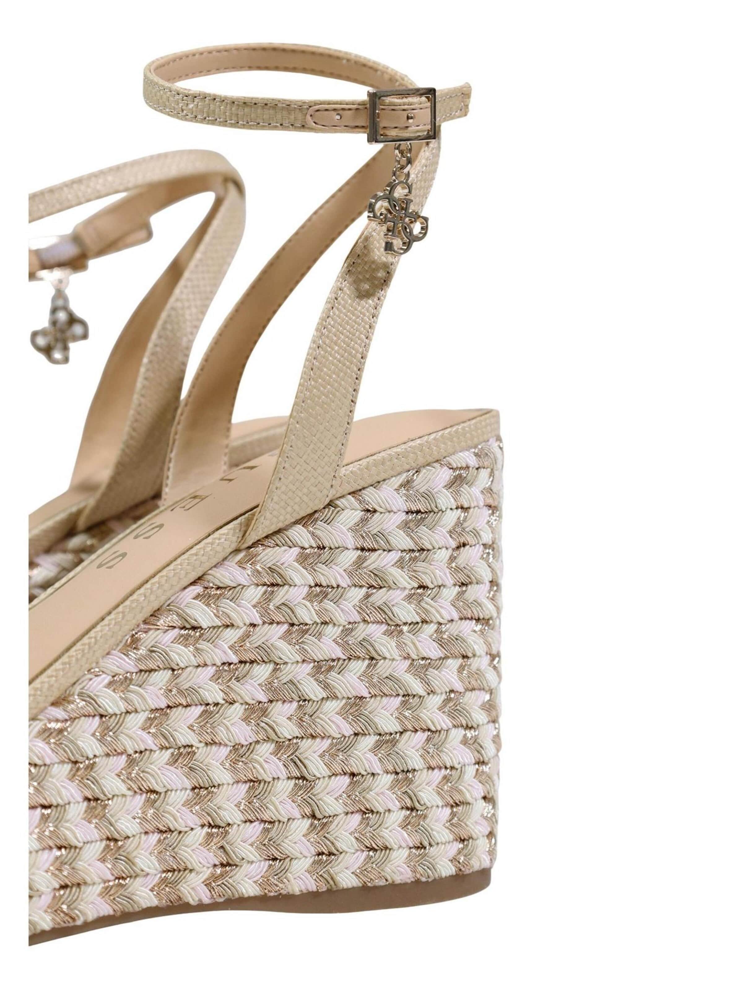 GUESS Pumps 'EVERLY FLJERL ELE04' in Beige