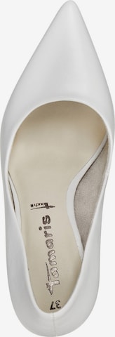 TAMARIS Pumps in White