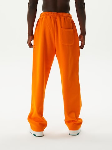 Ossy Homer Loosefit Sporthose 'Heavy Cotton 450 GSM N1Y013' in Orange