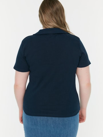 Trendyol Curve Poloshirt in Blau