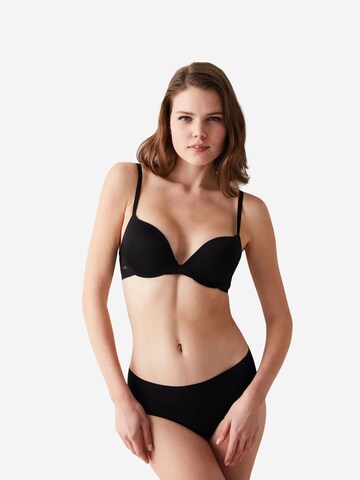 Penti Push-up Melltartó - fekete