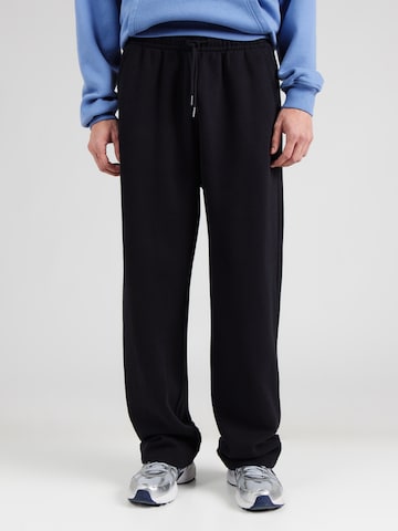 Abercrombie & Fitch Baggy Pants 'ESSENTIAL' in Black: front
