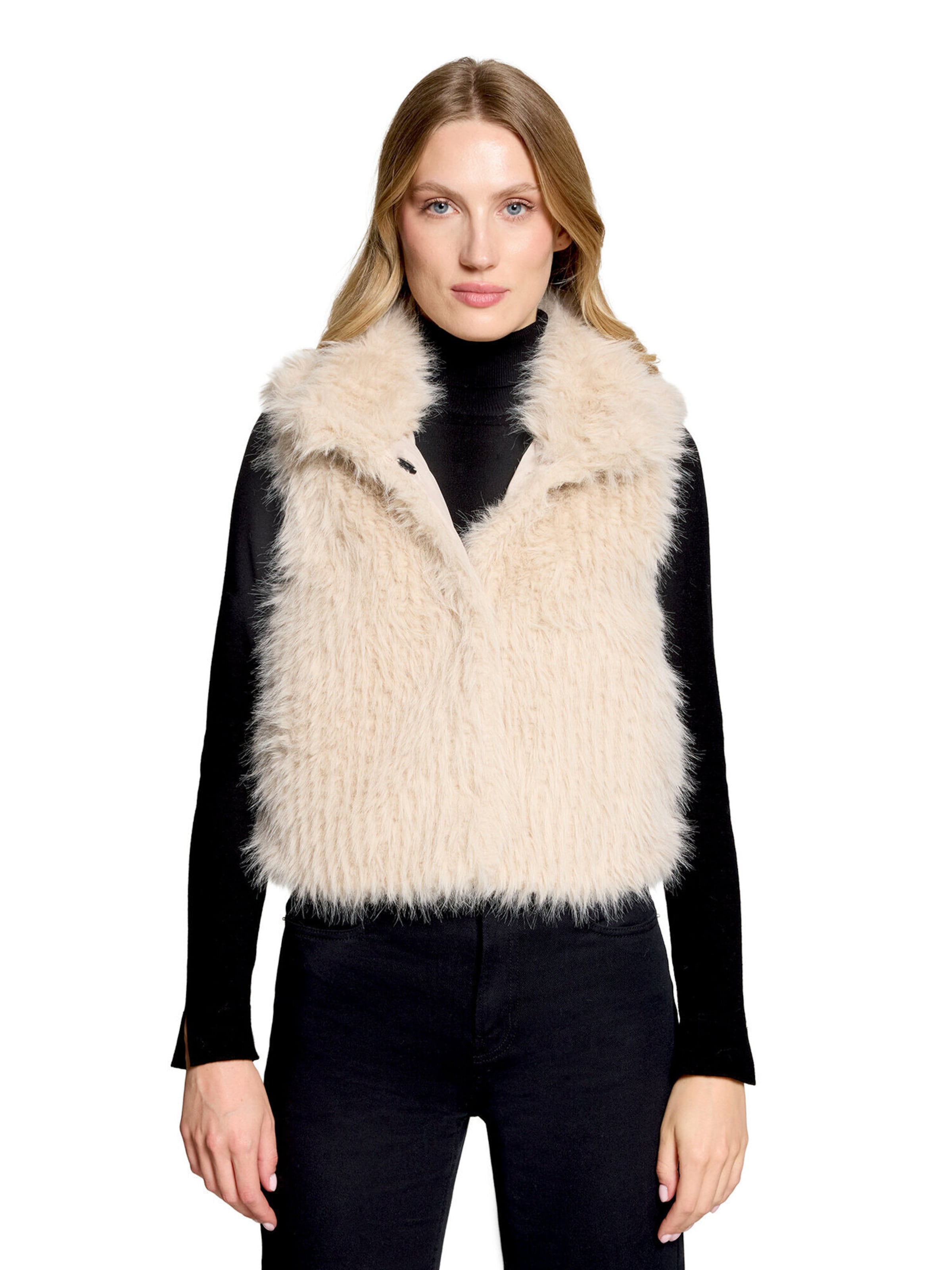 Gilet di Amber & June in beige: frontale