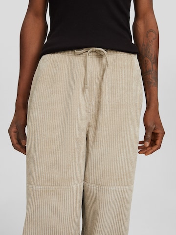 Bershka Loosefit Hose in Beige