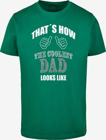 Maglietta 'Coolest Dad' di Merchcode in verde: frontale