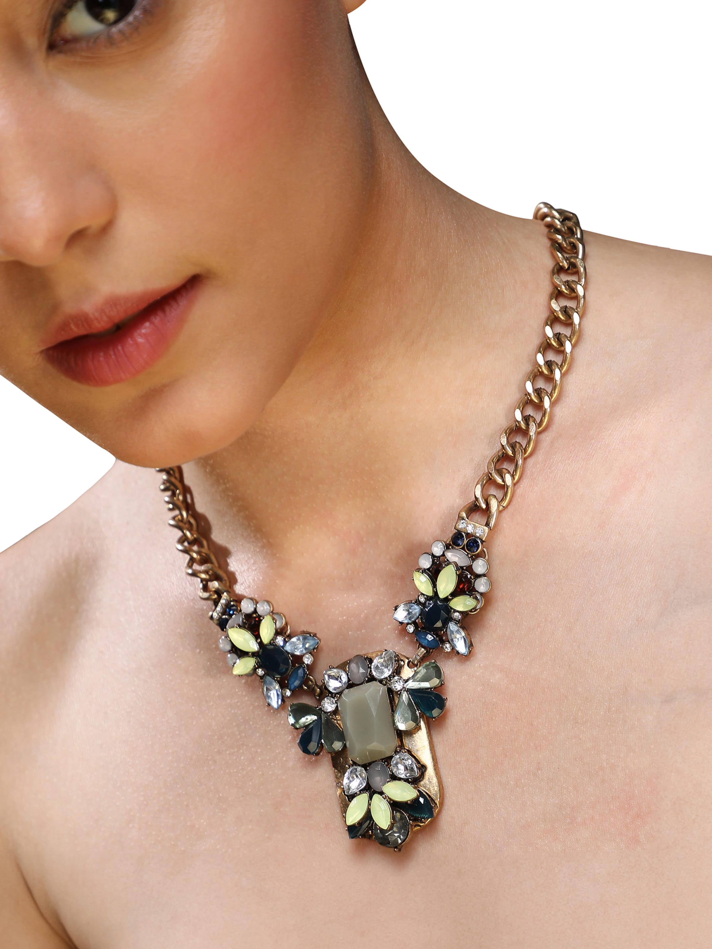 SOHI Kæde ' Guddi ' i guld: forside