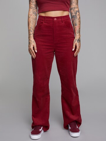 ABOUT YOU x Sharlota Flared Broek 'Mona' in Rood: voorkant