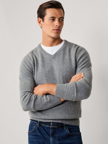 Hackett London Sweater in Grey