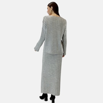 Elara Workwear in Grey