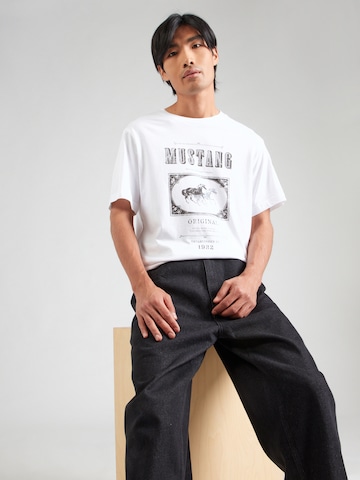 MUSTANG Bluser & t-shirts 'Akron' i hvid: forside