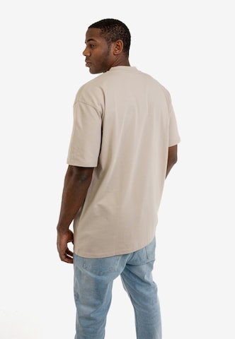 Johnny Urban Koszulka 'Sammy Oversized' w kolorze beżowy